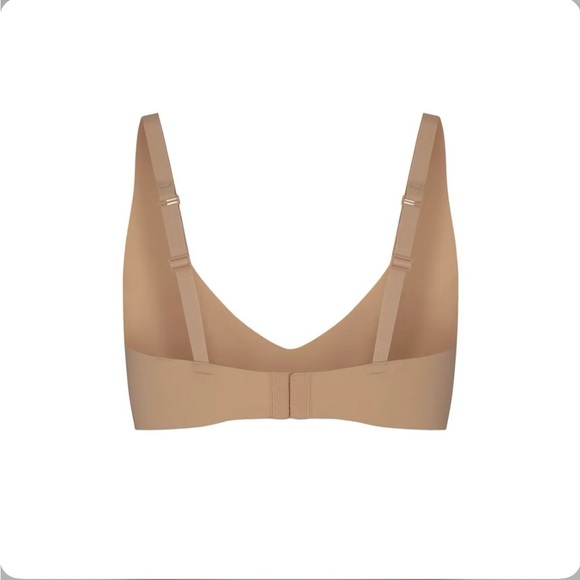 SKIMS Naked Plunge Bra - Picture 2 of 3